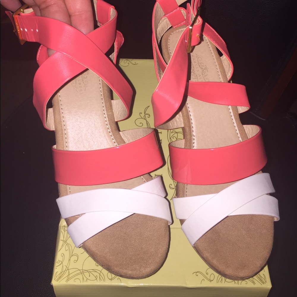 ⭐️⭐️⭐️Cognac and Cream Wedge Sandal